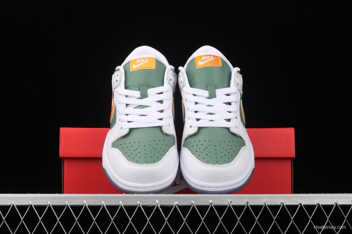 NIKE DUNK Low NY vs NY New York street basketball co-name matching white, green and orange fashion leisure board shoes DN2489-300