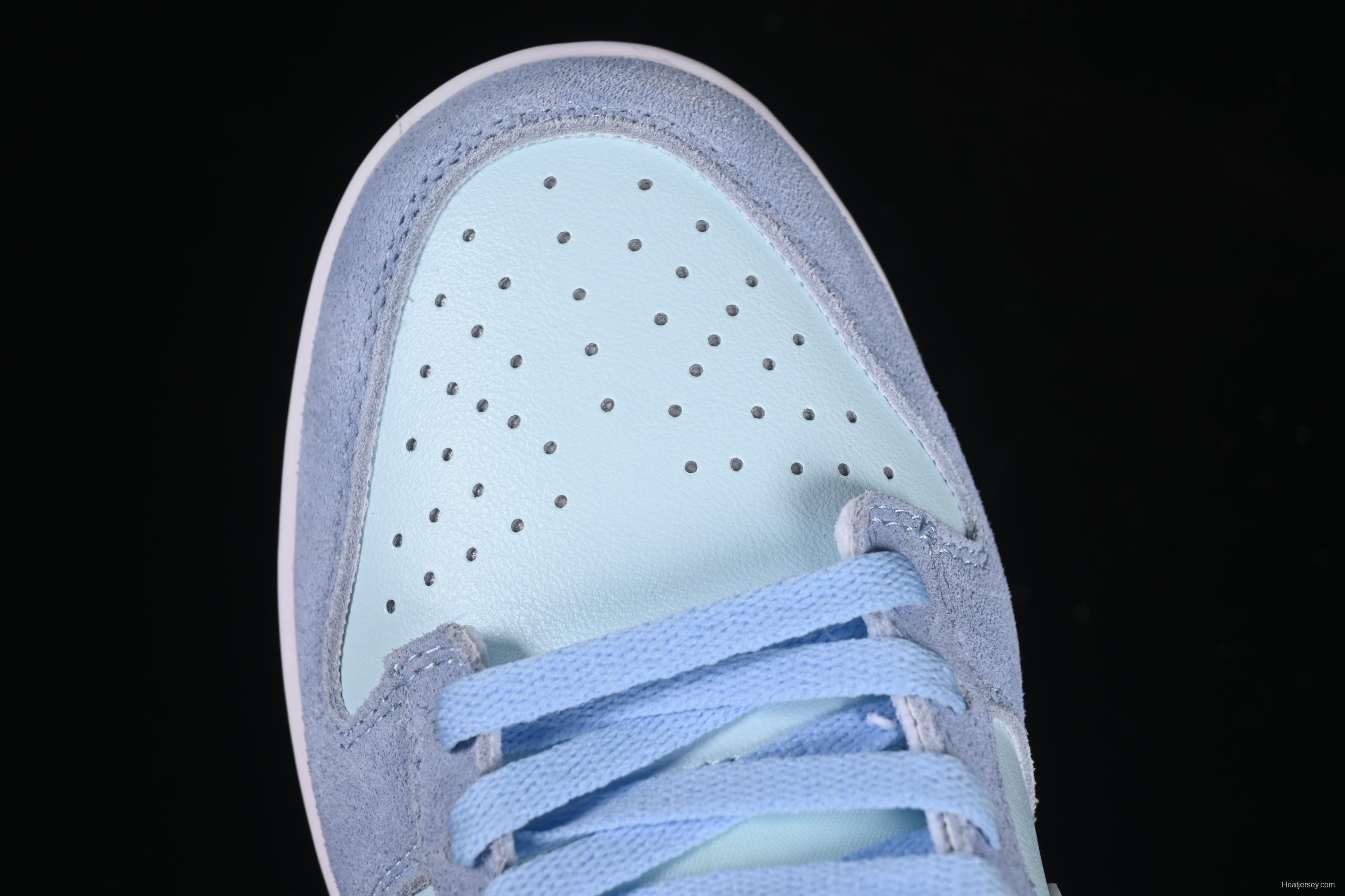 Nike Dunk Low Retro Casual Sneakers in Leather and Suede with Pre-Aged Coconut Milk Sole - IB6399-400