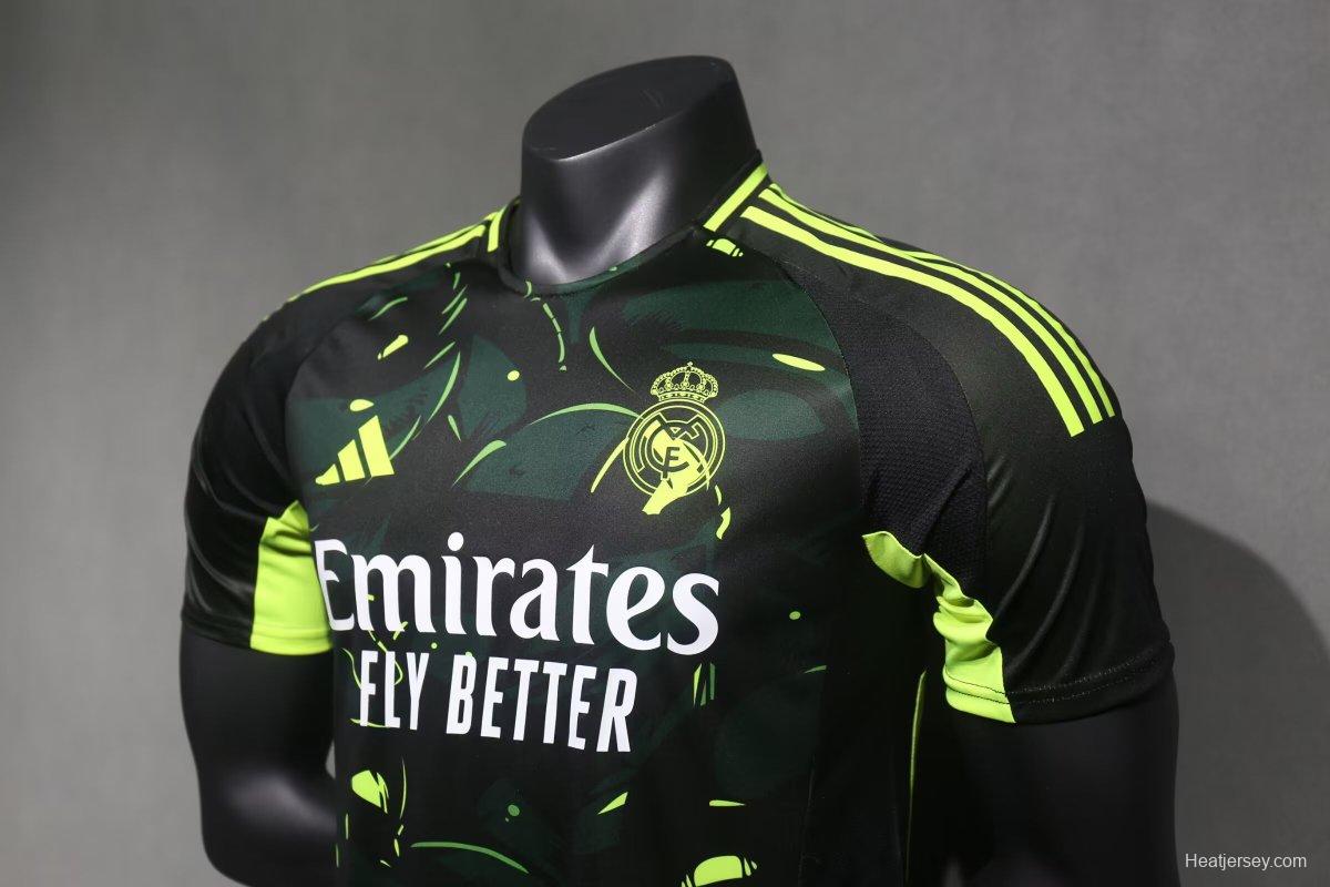 Player Version 24/25 Real Madrid Black/Green Special Pattern Pre-Match Jersey