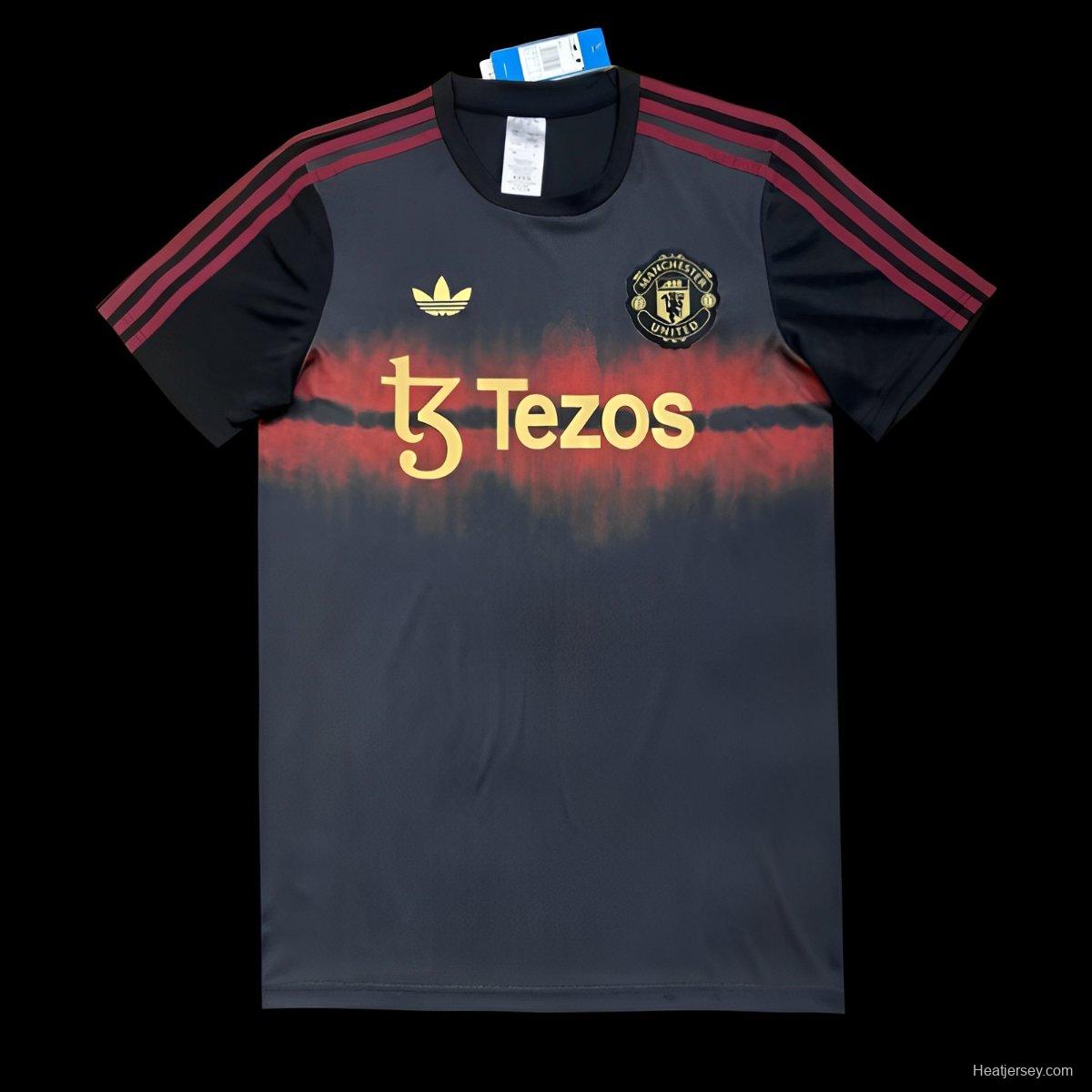 24/25 Manchester United Black/Red Pre-Match Jersey